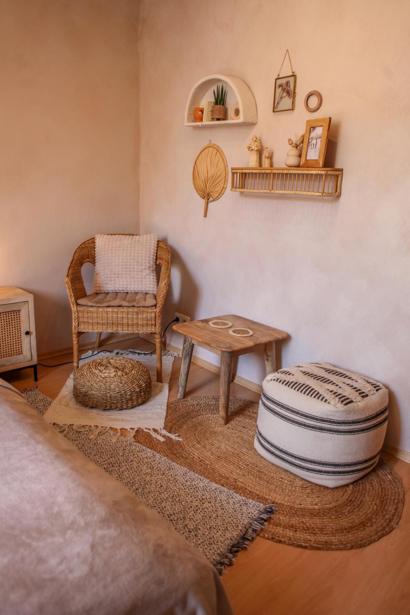 Cozy Apartment In The Heart Of The Historic City Братислава Экстерьер фото